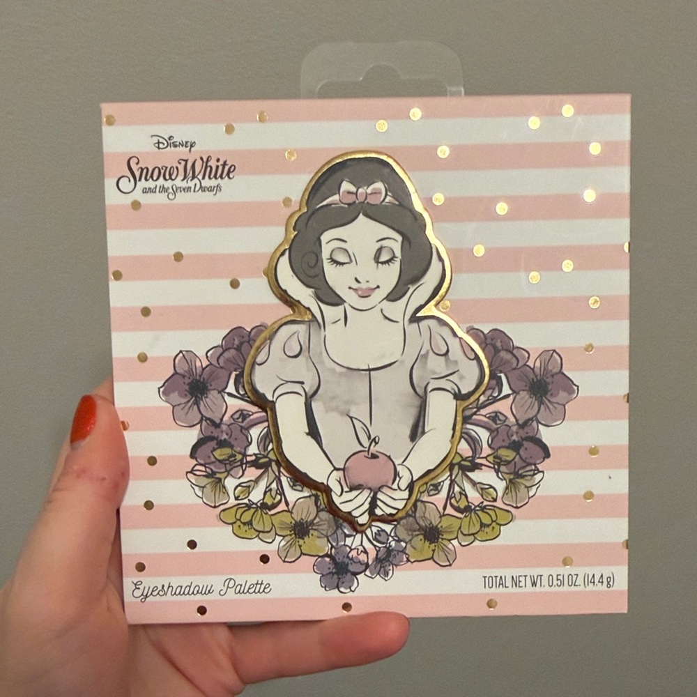 Disney Snow White Pink and Gold Eyeshadow Palette